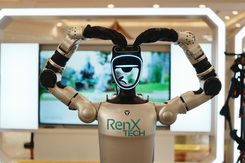 上海：最新日常科技，包括机器人、电动汽车和无人机标准套餐（含无人机送货体验）