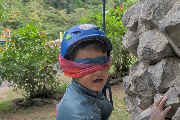 Tour: Rock Climbing in Los Naranjos de Boquete Sightseeing Tour: Rock Climbing in Los Naranjos de Boquete