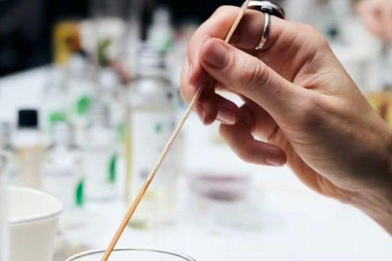 Candle workshop inspired by Galician culture in Santiago de Compostela