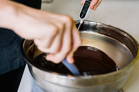 Brugge: Workshop Belgische Chocolade Maken met Bierproeverij