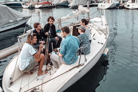 Private Sailing Cruise on Lake Geneva - Beyond boat tours