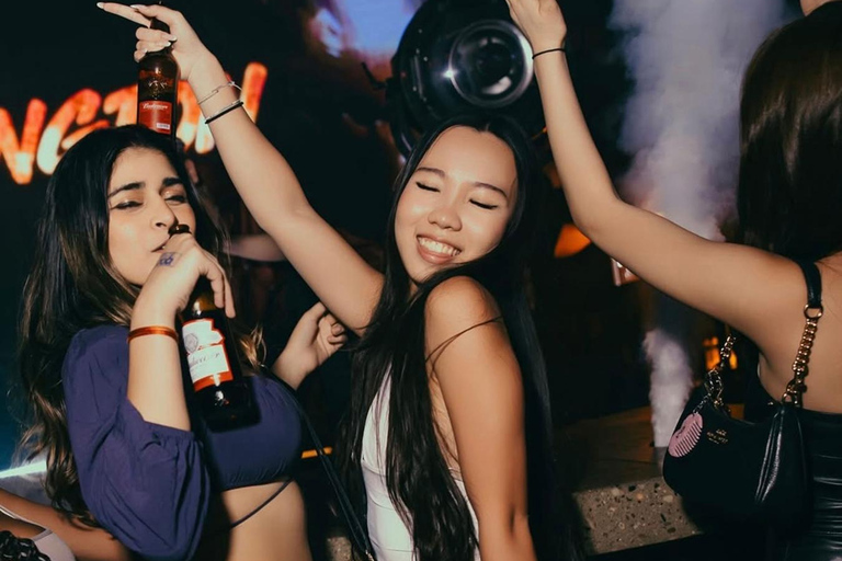 Hanoi Nightlife Bar Crawl: Music, Drinks & Good Vibes