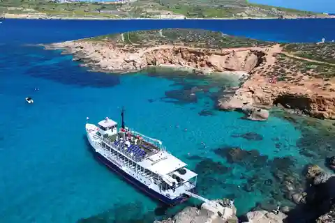 Malta: Comino, Blue Lagoon, Crystal Lagoon & Caves Cruise