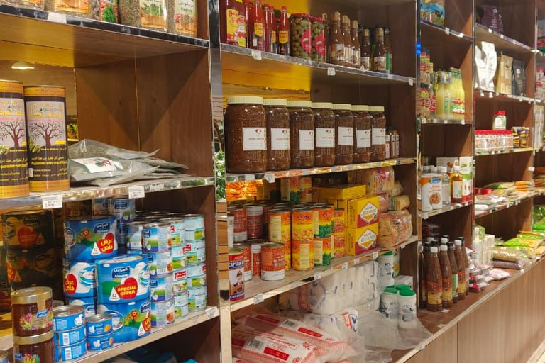 Muscat: Visit Sinaw Market, Izki Village, & Jarnan Cave Tour