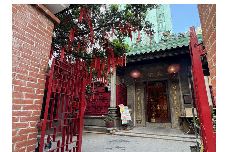 Hong Kong: Kowloon Housing and Wet Market Tour