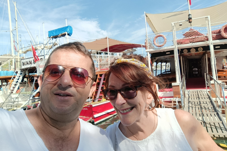 Walking tour of Halicarnasos & Bodrum St Peter"s castle