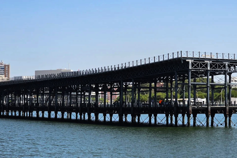 Huelva-Punta Umbria Bike Sightseeing Tour and Cruise Tour Huelva-Punta Umbria Sightseeing Tour and Boat Ride