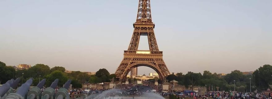 Paris : billet pour le 2e étage de la tour Eiffel avec ascenseur et hôte