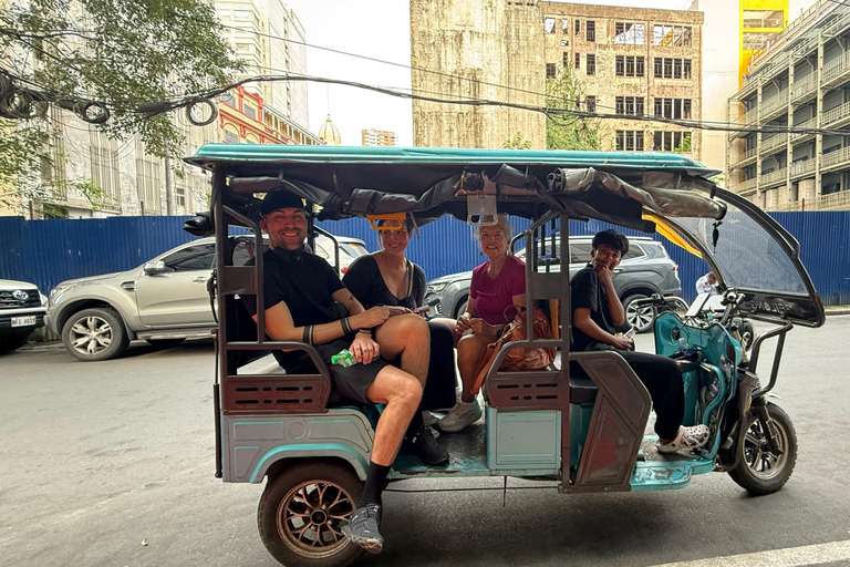 Manila: Immersive E‑Trike Heritage Tour in Intramuros