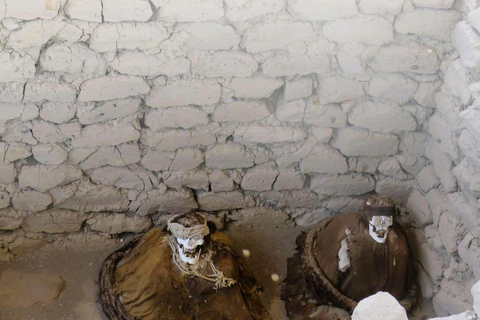 From Nazca: Chauchilla Cemetery Tour and Artisans Workshop