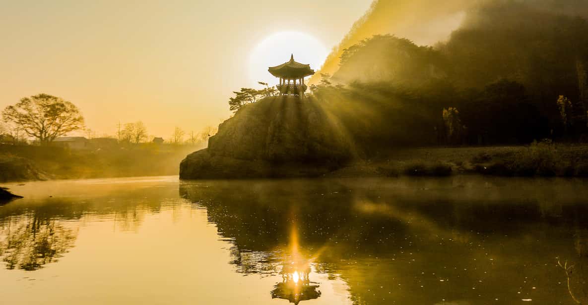 Trekking Wollyubong, a place that even the moon rests | GetYourGuide