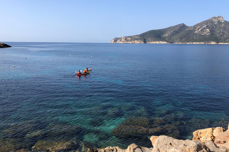 Discover the Island Dragonera by kayak and on foot