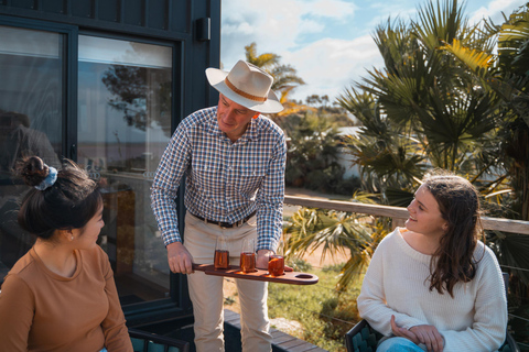 Pink Lake Tiny House verblijf - BBQ diner &amp; kampvuur ervaring