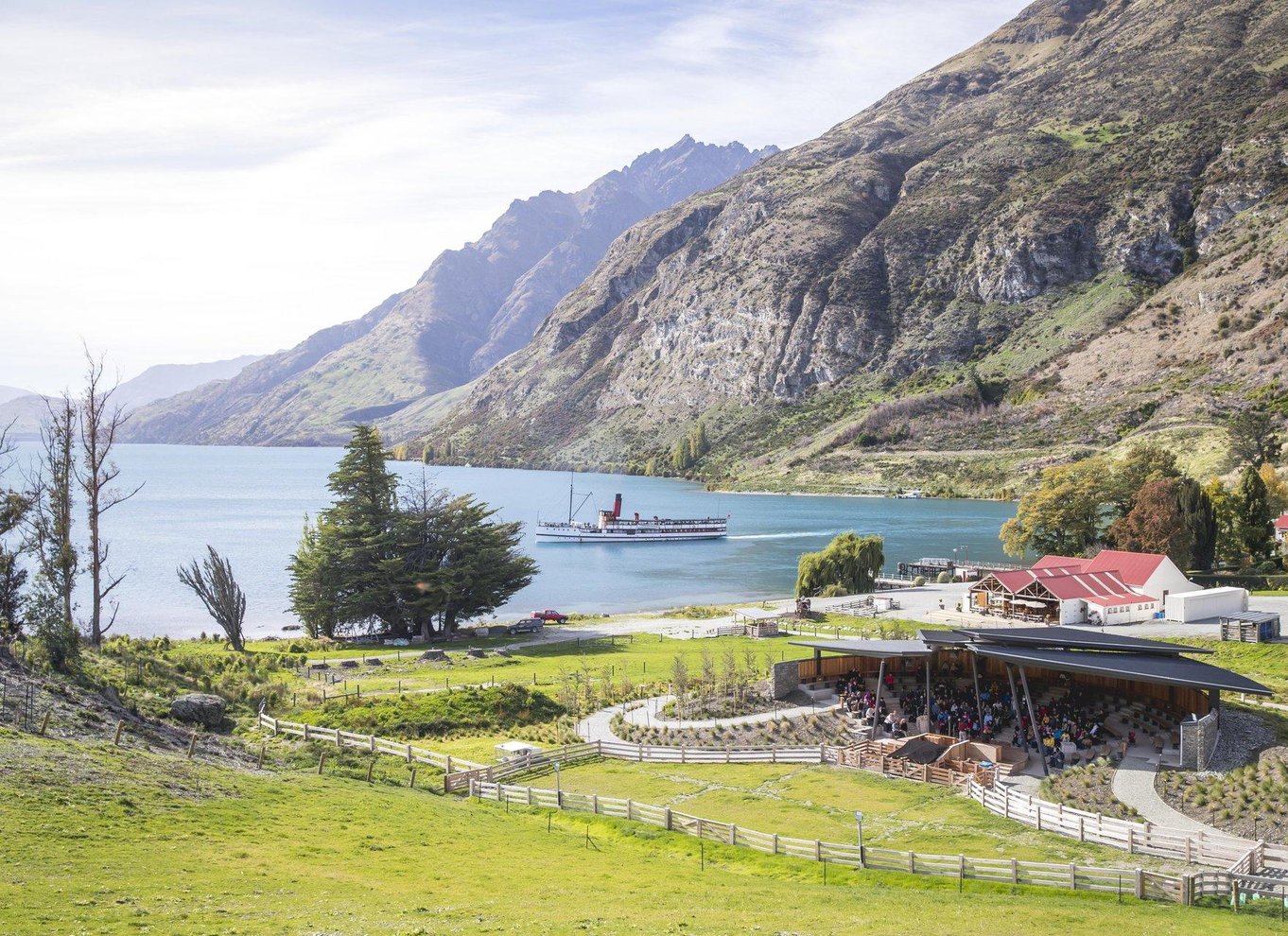 Queenstown: Walter Peak Gourmet BBQ & Lake Whakatipu Cruise