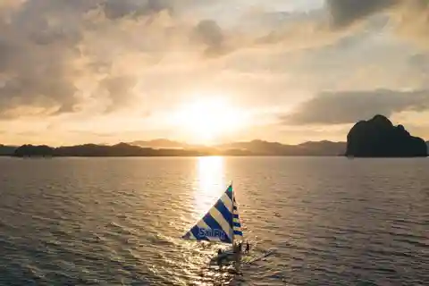 El Nido Islands: Private Paraw Sunrise Sailing