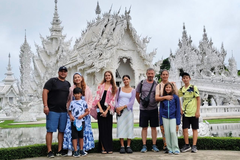 Chiang Rai:Guided Highlights Full-Day Tour-FREE LUNCH BUFFET Experience the Wonders of Chiang Rai with Free Thai Buffet