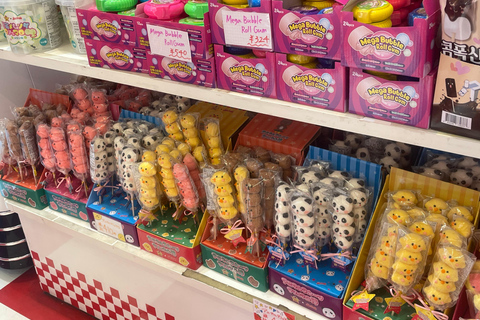 Tokyo: Harajuku "Kawaii" Pop Culture Shopping tour