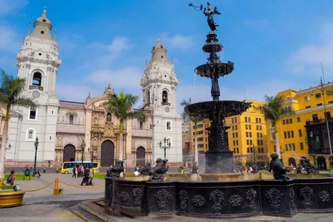 Southern Route 12 days: Lima-Ica-Arequipa-Puno-Cusco