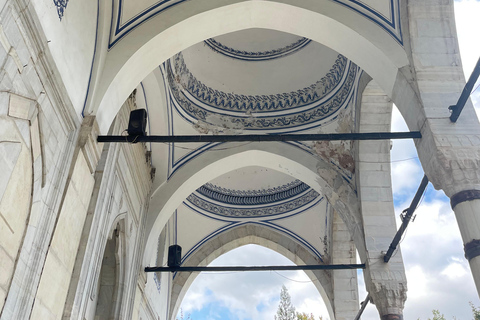 Skopje Storytelling Walking Tour