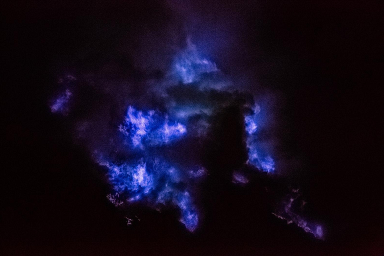 From Bali: Ijen Sunrise Tour & Breakfast at Local Restaurant