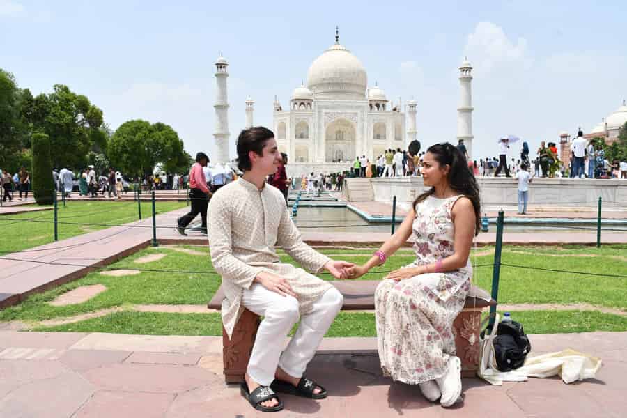 Ab Delhi: Taj Mahal und Agra – Tagestour per Auto mit 5-Sterne-Mahlzeit. Foto: GetYourGuide