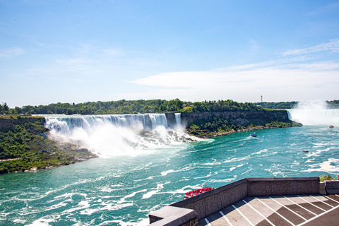 Von NYC/NJ: 2-tägige Tour zu den Niagarafällen mit EintrittskartenDreibettzimmer