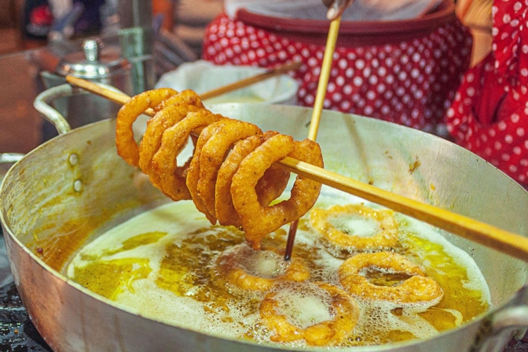 Street Food Tour in the Historic Center of Lima Street Food Tour in Spanish - 12 PM