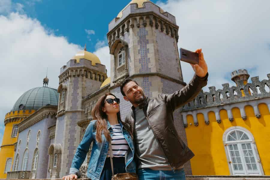 Lissabon: Sintra, Pena, Regaleira, Cabo da Roca und Cascais. Foto: GetYourGuide Lissabon: Sintra, Pena, Regaleira, Cabo da Roca und Cascais. Foto: GetYourGuide