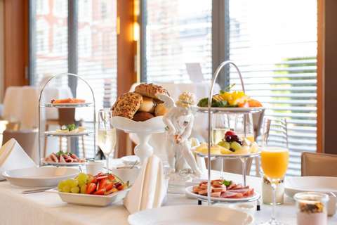 Meissen: Breakfast with Sparkling Wine at Café Meissen