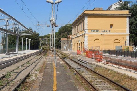 Erreiche die bezauberndsten Orte der Castelli Romani mit der Bahn
