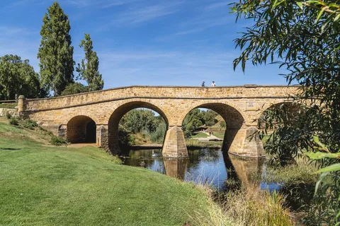 Hobart: Richmond, Coal River Valley Wine Tour with Lunch