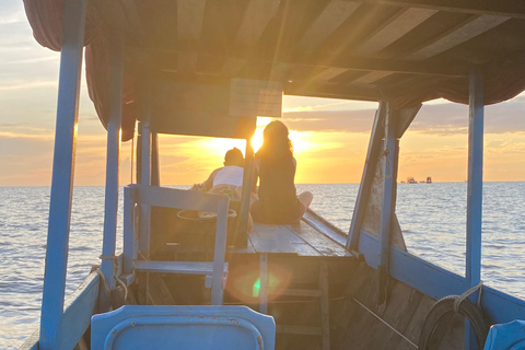 Pueblo Flotante y Excursión por el Campo Auténtico en Jeep