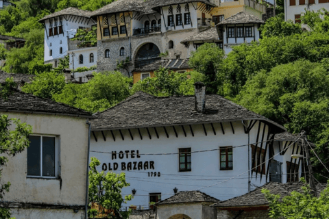Z Tirany: Gjirokastër UNESCO i Blue Eye – wycieczka 1-dniowa z przewodnikiemZ Tirany: Gjirokastër UNESCO i Blue Eye wycieczka 1-dniowa z przewodnikiem