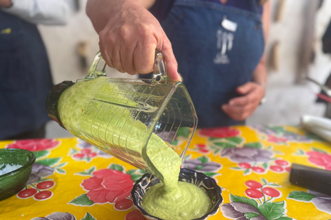 Oaxaca: 10 Mexican Salsas Cooking Class with Taco Tasting