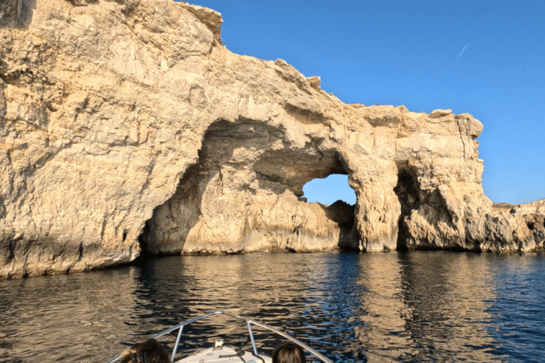 Short Splash - Excursiones en la Laguna Azul, la Cueva sin Techo y Comino