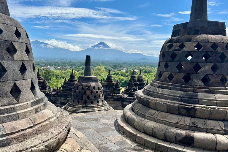 Yogyakarta: Borobudur Temple Climb-Up Tour with Guide Shared Borobudur Temple Climb-Up Tour NON TICKETS