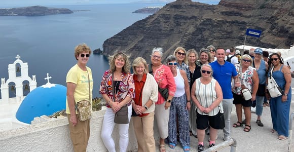 Santorini: Half-Day Must-Sees in a Small Group Tour
