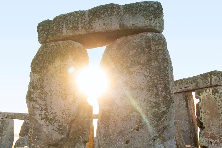Von London aus: Stonehenge Inner Circle &amp; Windsor Open Top BusStonehenge Besuch &amp; Windsor Open Top Bus Tour