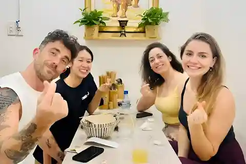 Ho Chi Minh: Tour del cibo locale in scooter con opzione vegana