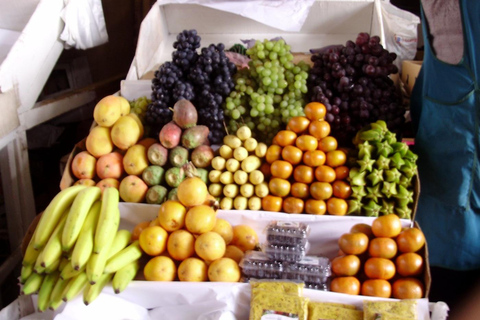 Cours de cuisine et visite du marché avec un chef local