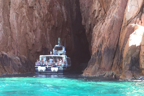 Cargèse : Scandola, Girolata et Piana : tour en bateau l'après-midiCargèse : Scandola, Girolata et Piana : visite en bateau l'après-midi