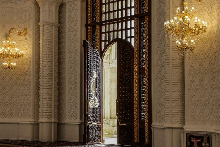 Baku: Heydar Mosque Friday Tour with Roundtrip Transfer