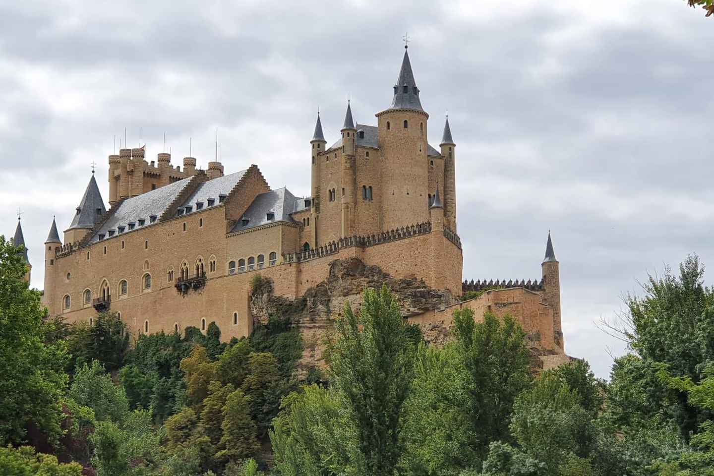 Salamanca: Segovia and Avila Day Trip with Guide