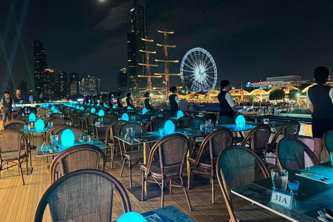 Bangkok: Royal Princess riviercruise met live muziekBangkok: Chao Phraya rivier Dinner Cruise met live muziek