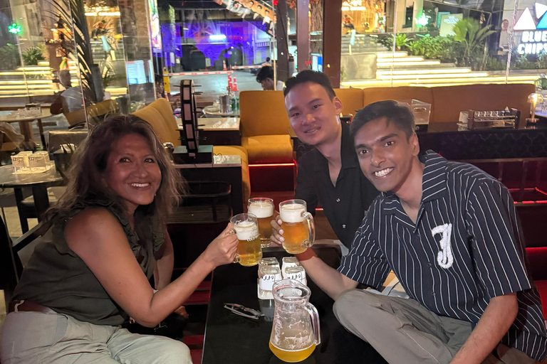 Bangkok night crawl: ekkamai & thonglo local night party