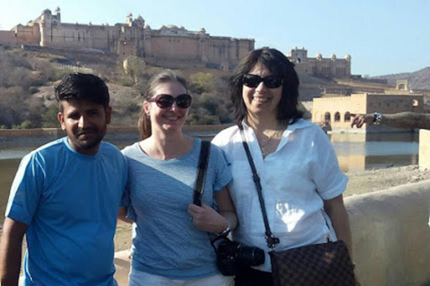 4 Hours Jaipur Shopping Tour by Car with Pickup and Drop 4 Hours Jaipur Shopping Tour with Expert Guide by Car