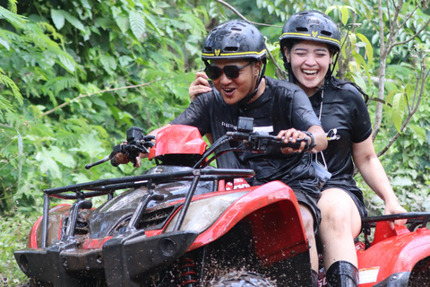 Yogyakarta : Aventure en Jeep et en quad sur le volcan MerapiVisite privée tout compris