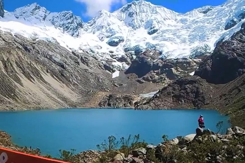 Huaraz: Rocotuyoc Lagoon - Icy Lagoon : Hiking