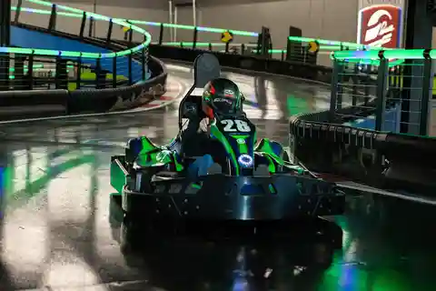 Ingresso para a atração Andretti Indoor Karting