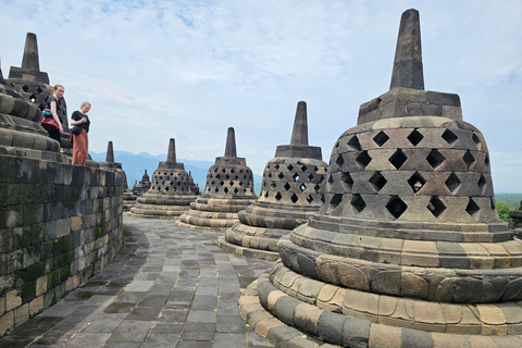 Yogyakarta: Borobudur Temple & Enam Langit Private Tour